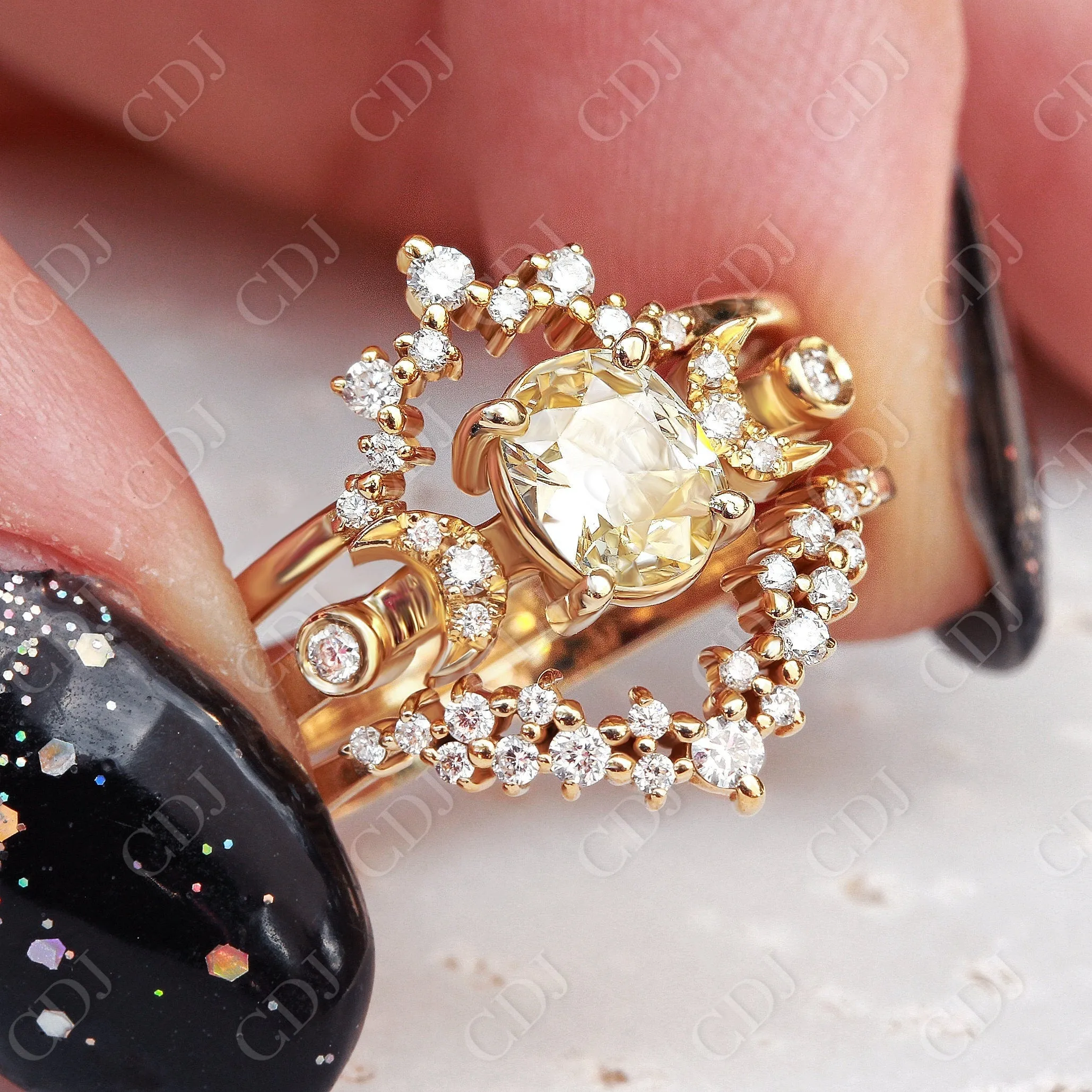 0.15CTW Cluster Diamond Chevron Nesting Wedding Ring