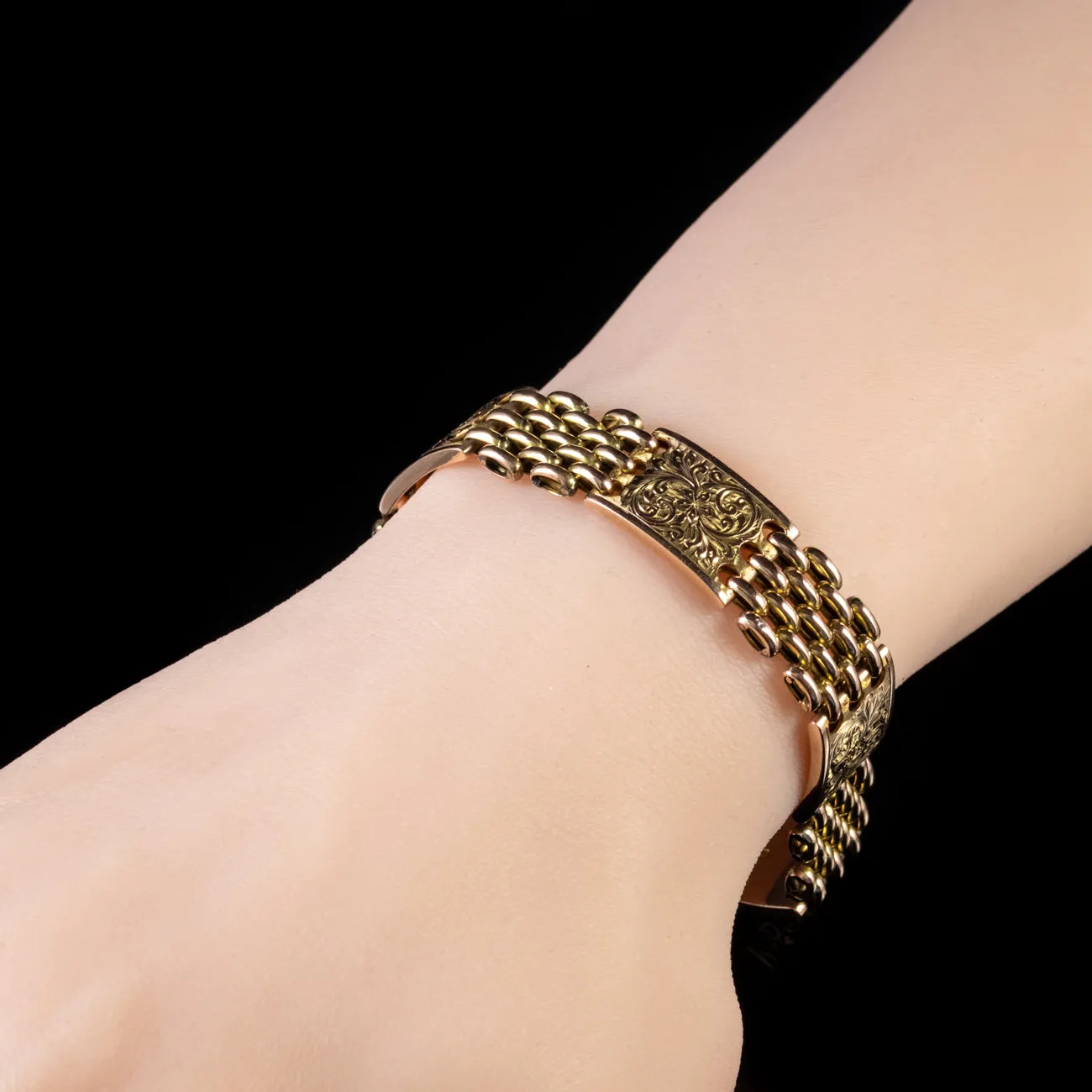 Antique Victorian Gate Bracelet Heart Padlock 9Ct Gold Circa 1900