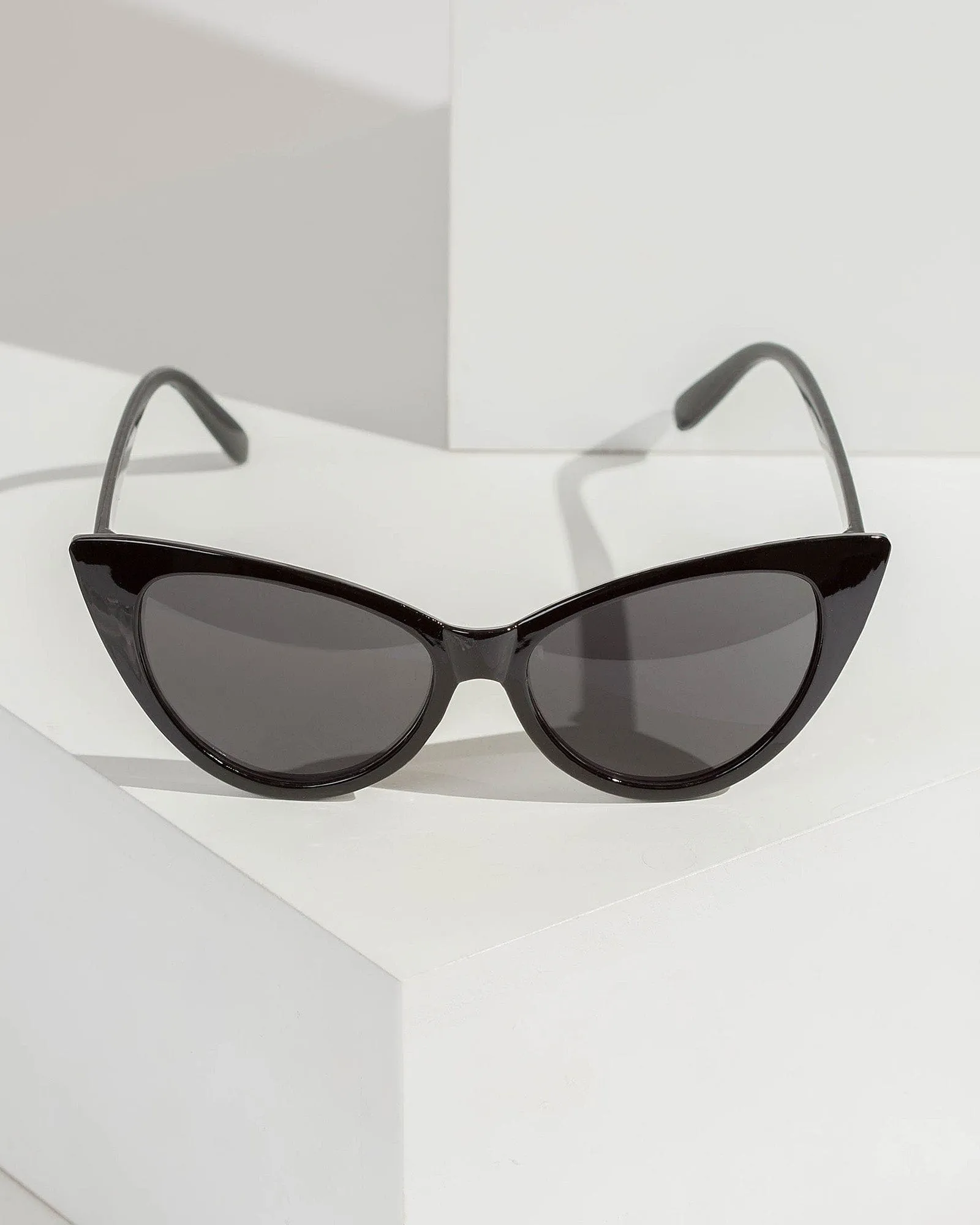 Black Rounded Cat Eye Sunglasses
