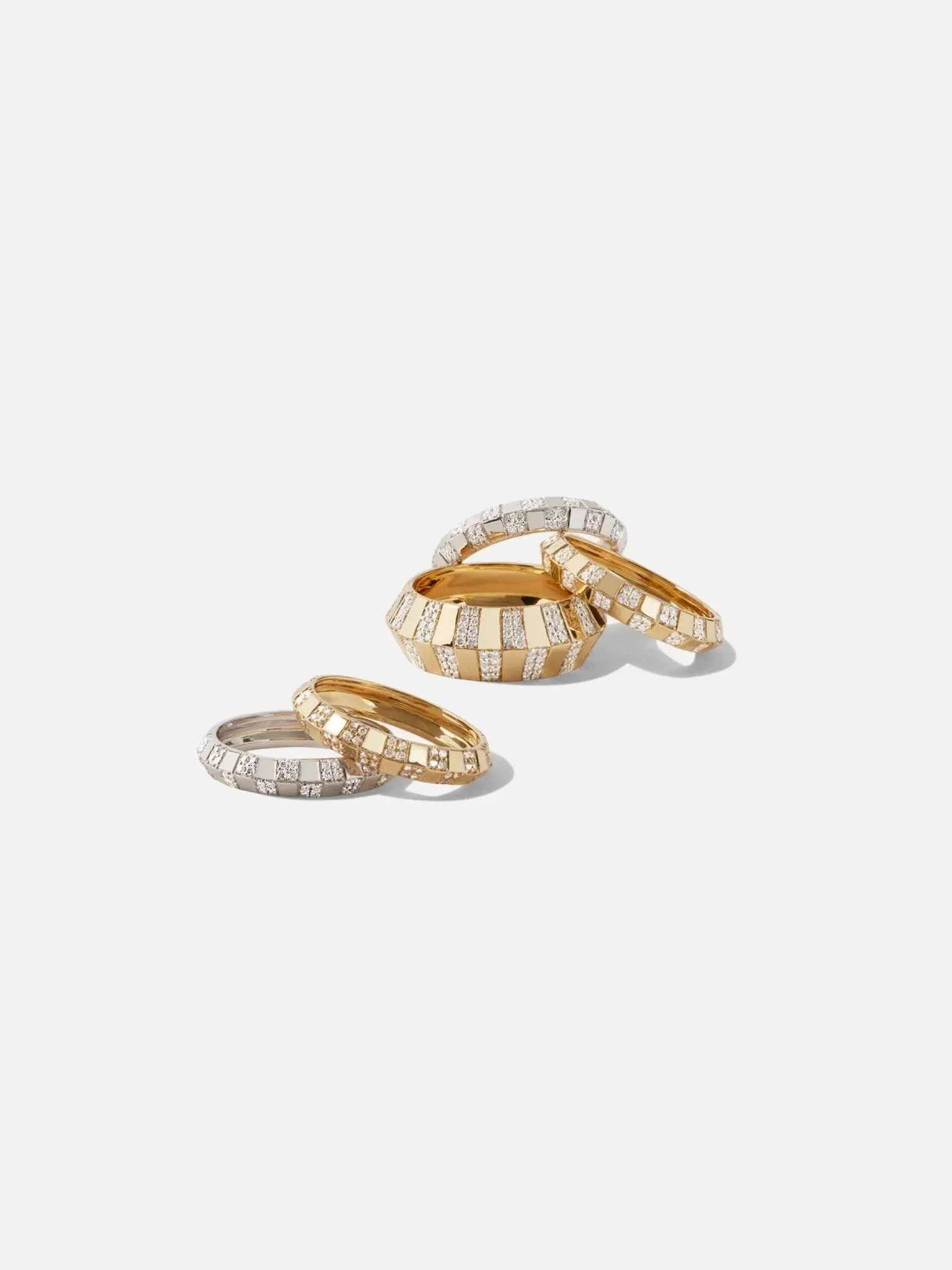 Pinstripe Strength Knife Edge Diamond Ring